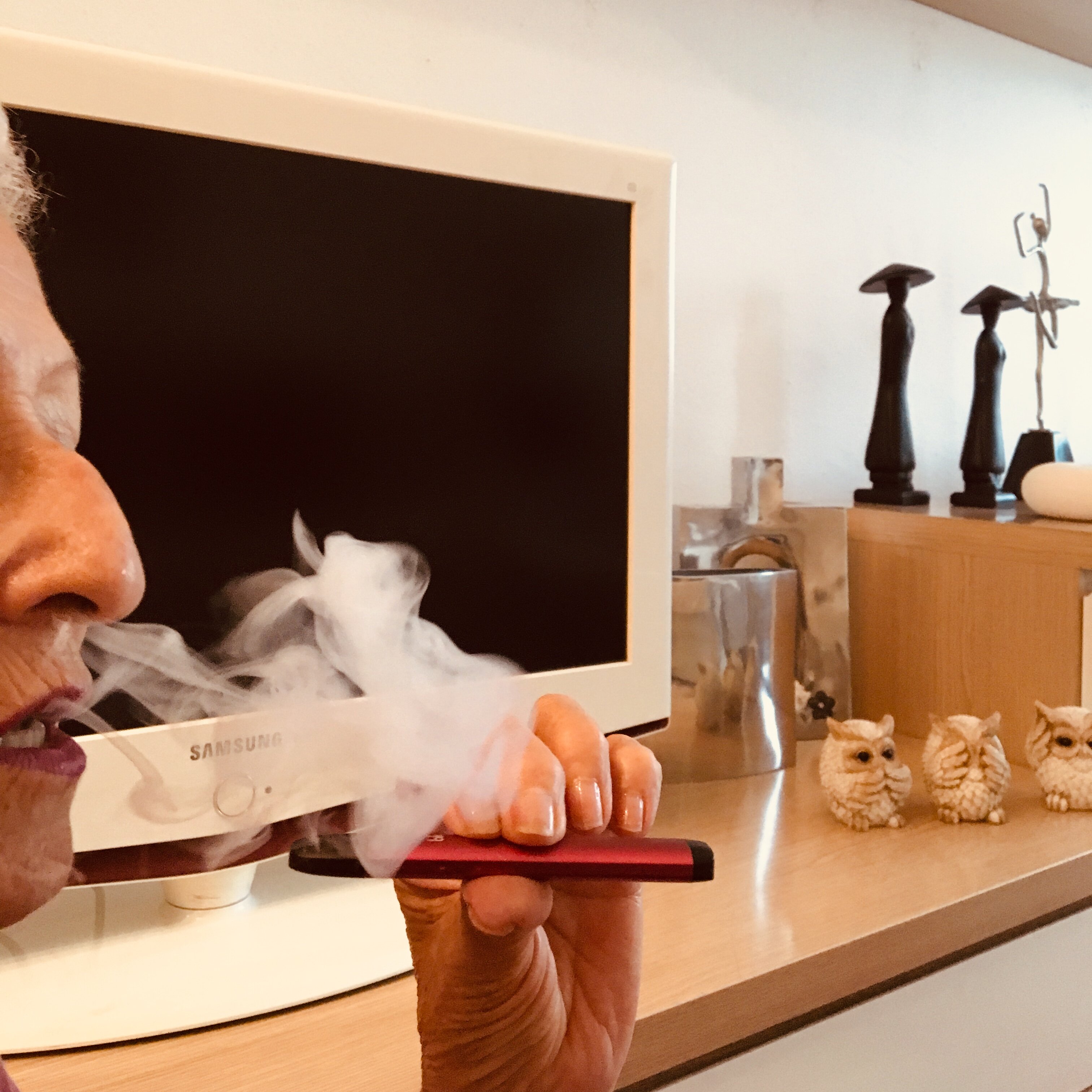 Cigarret Electrònic,Implants, *Periimplantitis, Perduda d'implants.